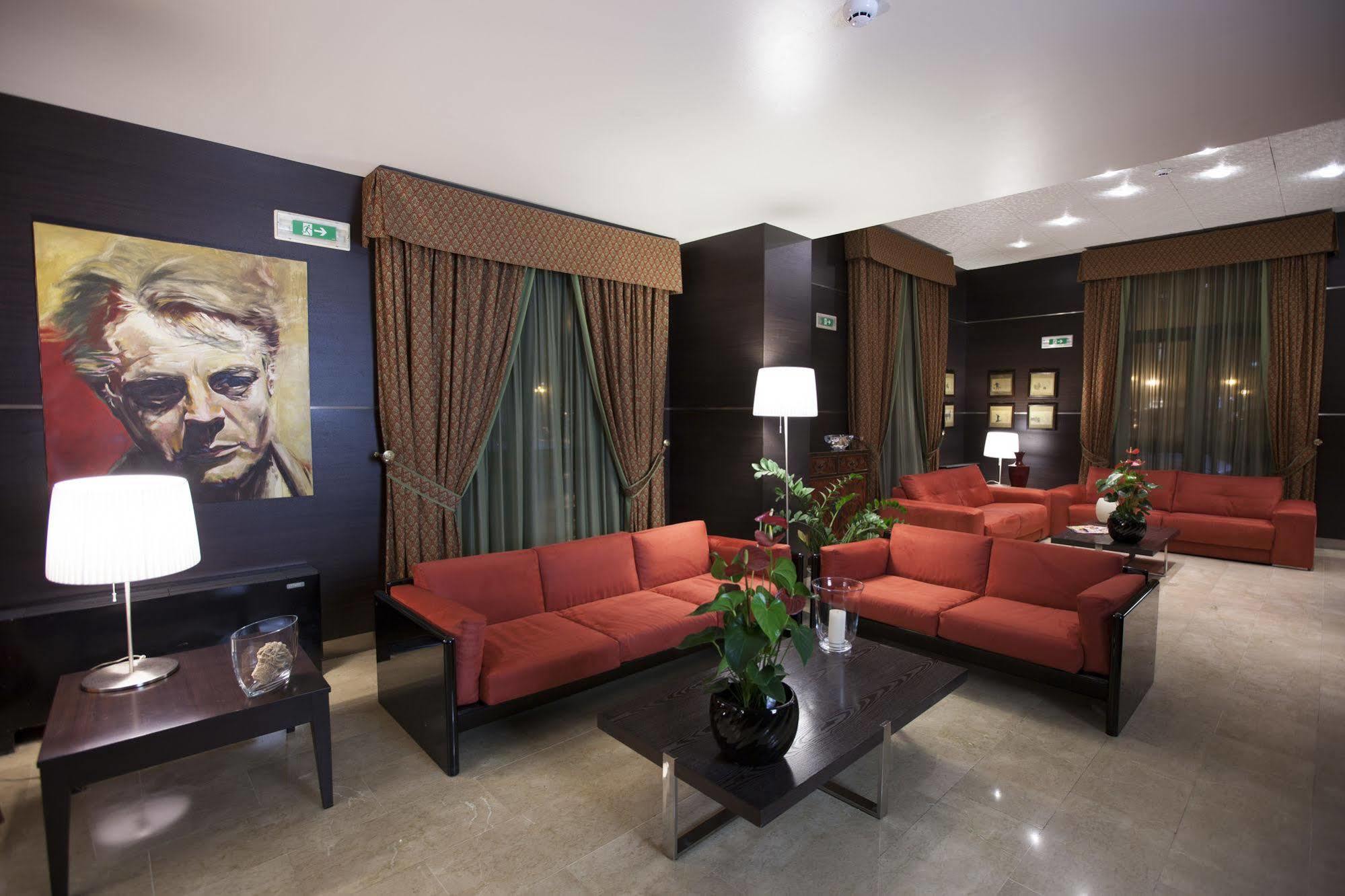 Vittoria Hotel